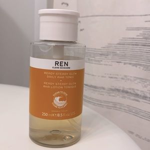 Ren skincare Ready Steady Glow daily tonic.